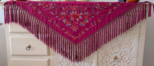 Mantoncillo Bordado buganvilla Con Flores Y Fleco corto