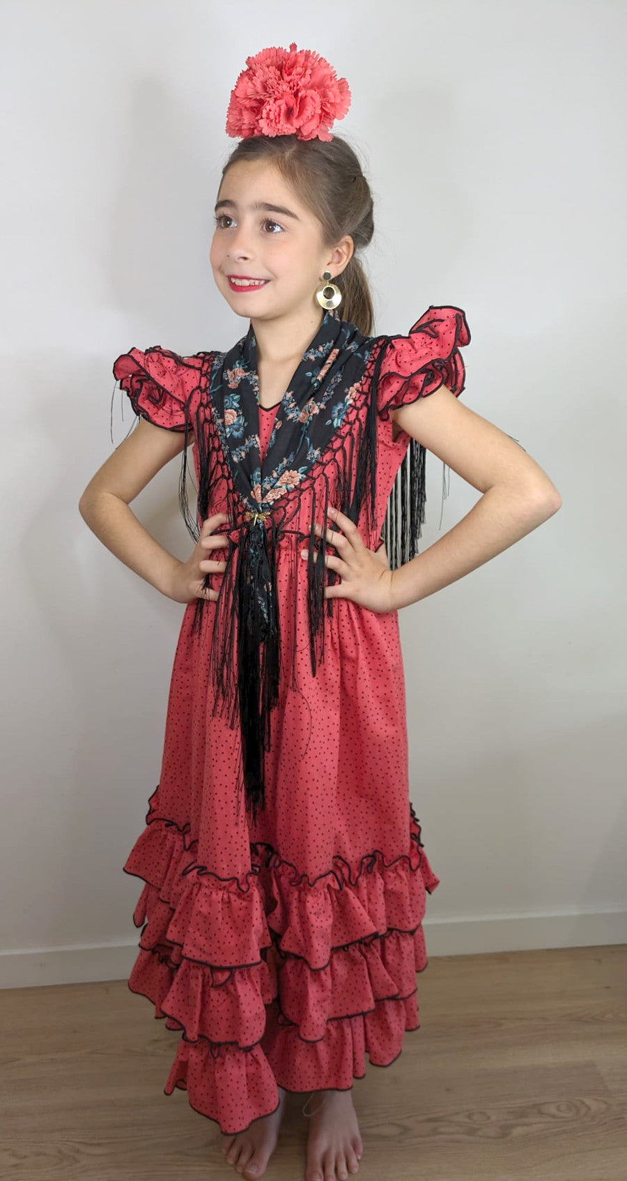 Vestido de flamenca lino coral y lunar negro